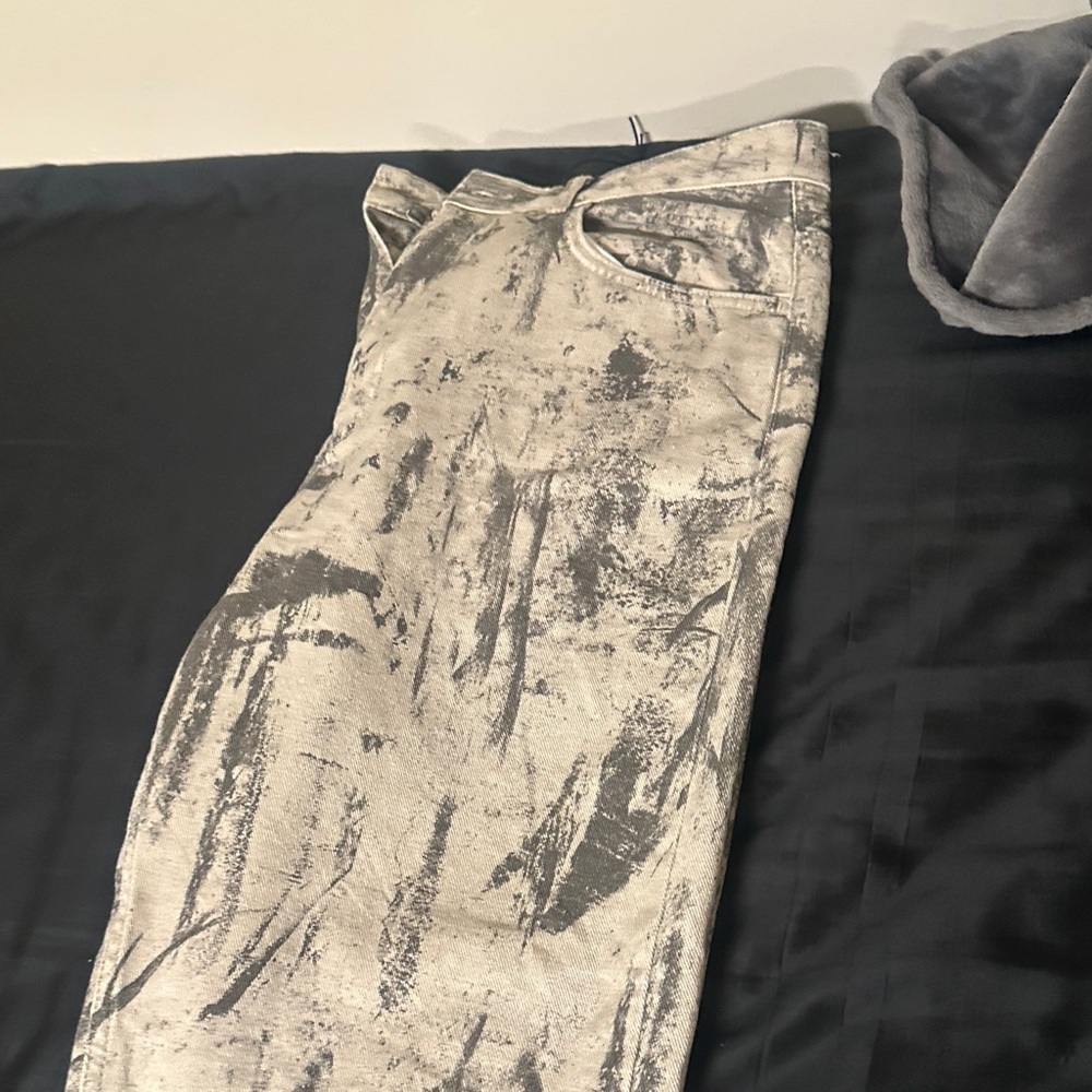 Bershka Cream and Gray Patterned Skirt